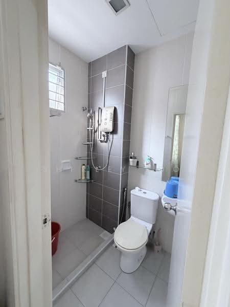 Rumah Teres 2-Tingkat untuk Dijual di Kemuning Utama (Shah Alam) - Shirley Loo - Bathroom - PropertyGuru.com.my