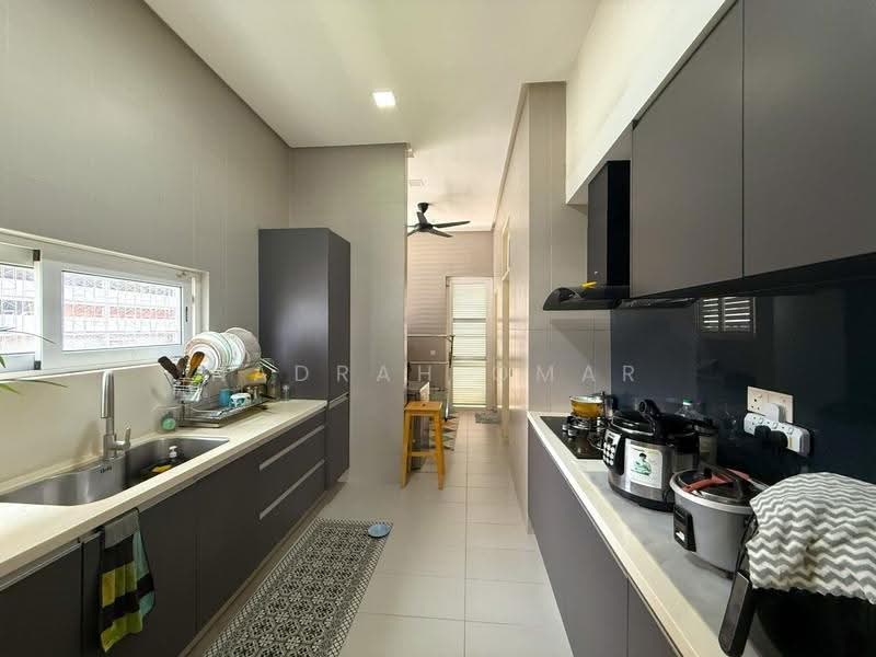 Bungalow House untuk Dijual di Ampang Jaya (Ampang) - Nadrah Omar - Kitchen - PropertyGuru.com.my