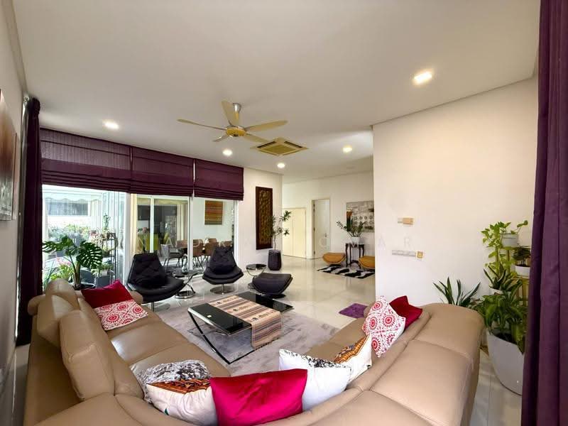Bungalow House untuk Dijual di Ampang Jaya (Ampang) - Nadrah Omar - Living Room - PropertyGuru.com.my