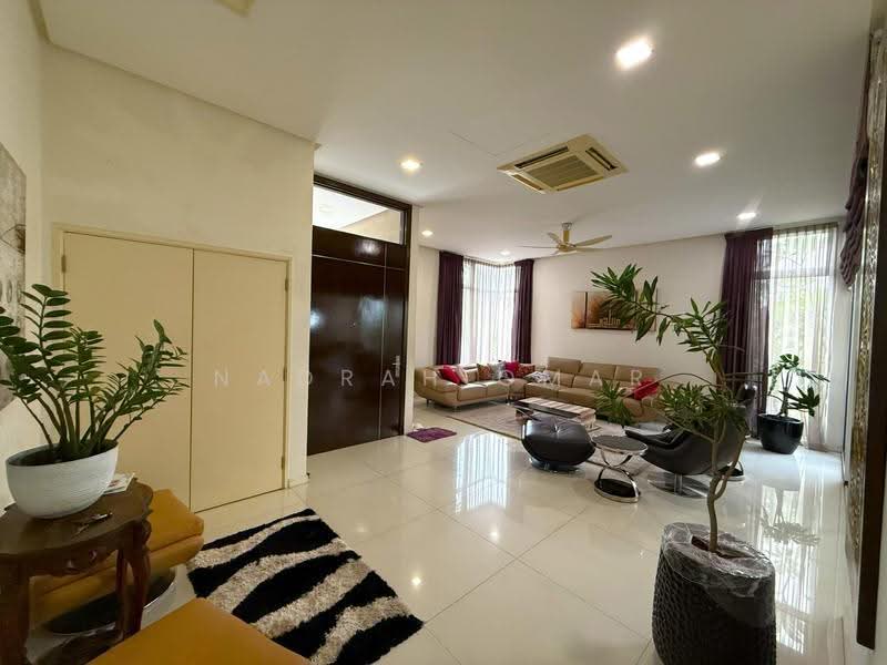 Bungalow House untuk Dijual di Ampang Jaya (Ampang) - Nadrah Omar - Living Room - PropertyGuru.com.my
