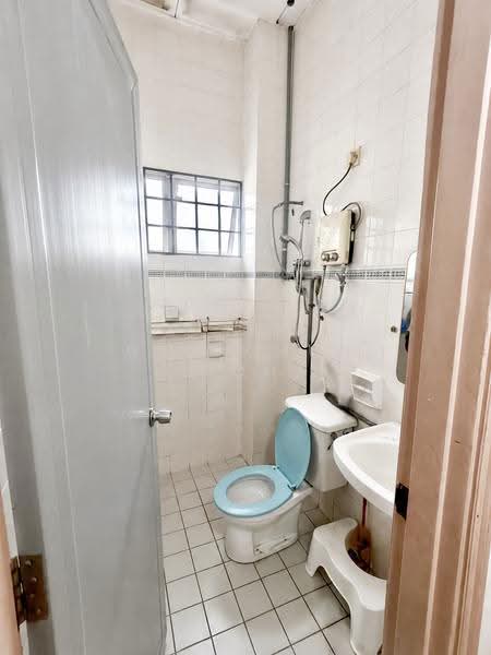 2-storey Terraced House for Sale in Bandar Baru Sri Petaling (Sri Petaling) - Goh Chun Poh - Bathroom - PropertyGuru.com.my