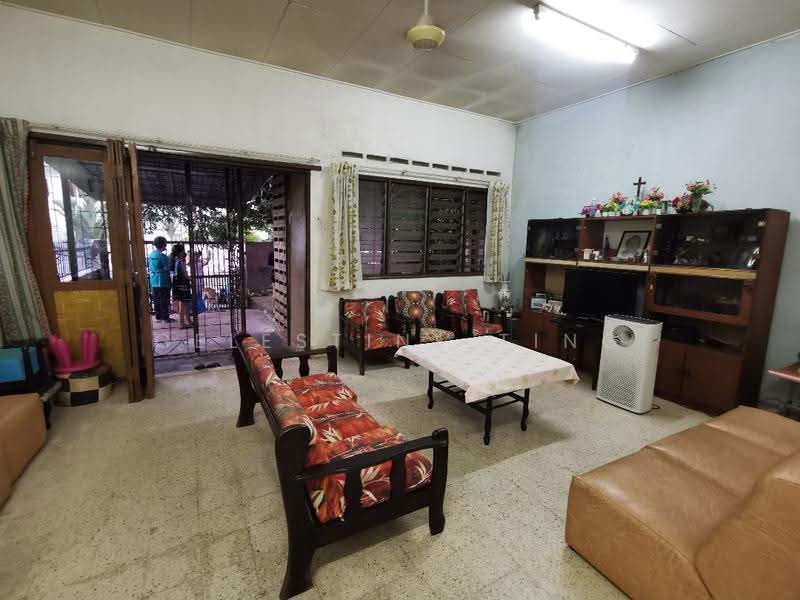 Rumah Teres 1.5-Tingkat untuk Dijual di Taman Kajang Jaya (Kajang) - Celestine Ting - Living Room - PropertyGuru.com.my