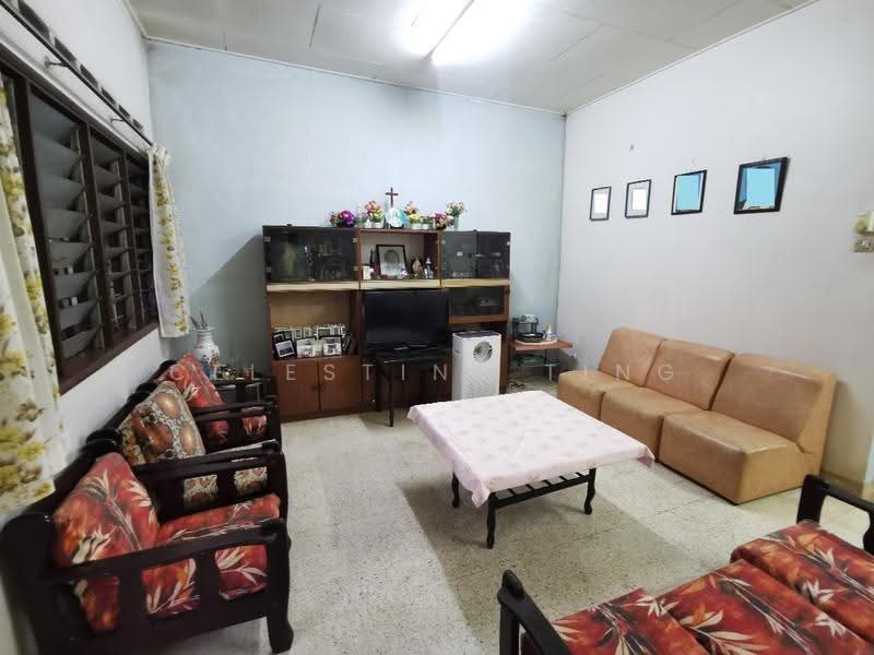 Rumah Teres 1.5-Tingkat untuk Dijual di Taman Kajang Jaya (Kajang) - Celestine Ting - Living Room - PropertyGuru.com.my