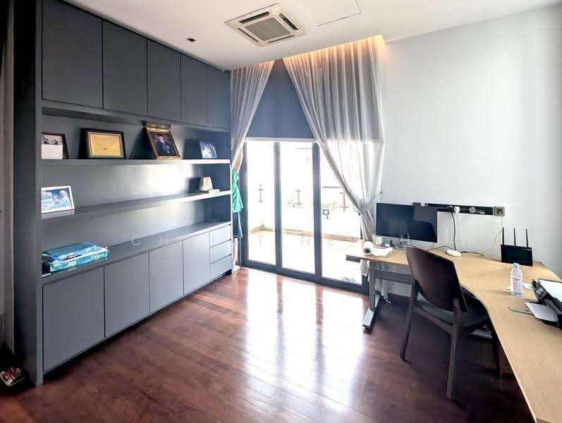 Zero-Lot Bungalow for Sale in Seksyen U1 (Glenmarie) - Christine Oh - Study - PropertyGuru.com.my