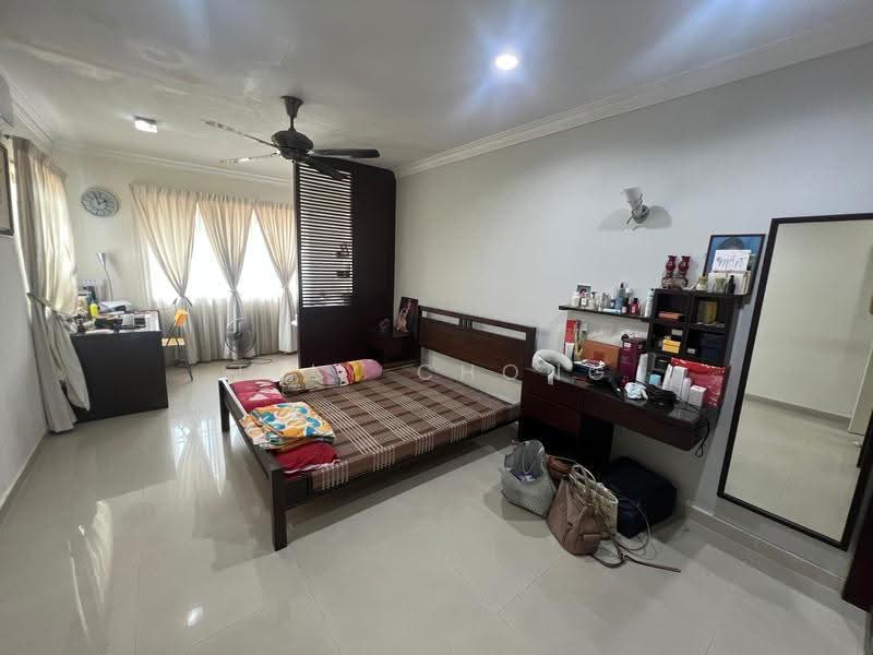 Semi-Detached House for Sale in Taman Overseas Union (Taman Oug) (Jalan Klang Lama (Old Klang Road)) - Elly Chong - Bedroom - PropertyGuru.com.my