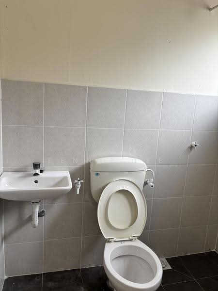 Rumah Teres 1-Tingkat untuk Dijual di Teluk Intan (Perak) - Fennie Tee - Bathroom - PropertyGuru.com.my