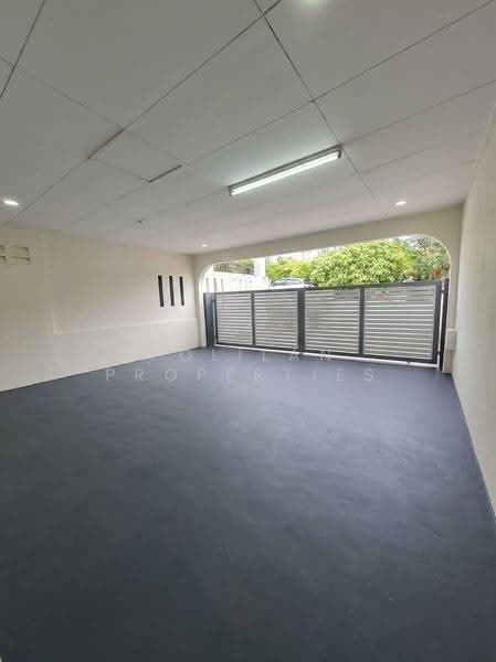 1-storey Terraced House for Sale in Taman Bukit Kuchai (Bandar Kinrara) - Polilan Properties - Car Park - PropertyGuru.com.my