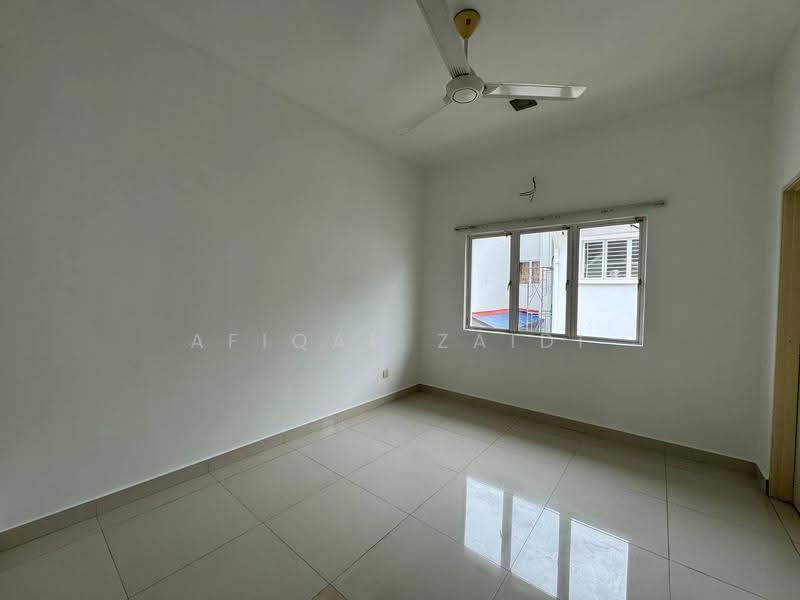 Rumah Teres 2-Tingkat untuk Dijual di D'Kayangan (Shah Alam) - Afiqah zaidi - PropertyGuru.com.my