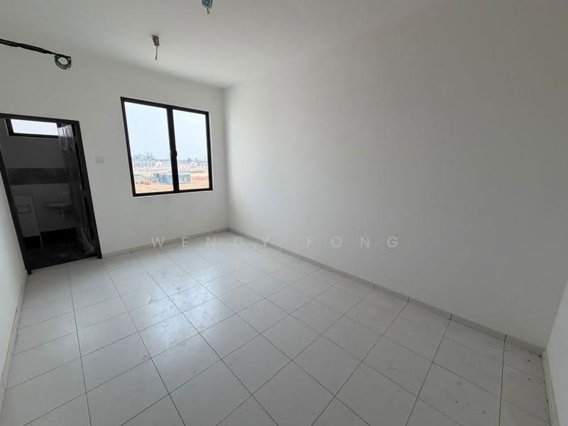 Rumah Teres 2-Tingkat untuk Dijual di Taman Austin Duta (Tebrau) - Wendy Fong - PropertyGuru.com.my