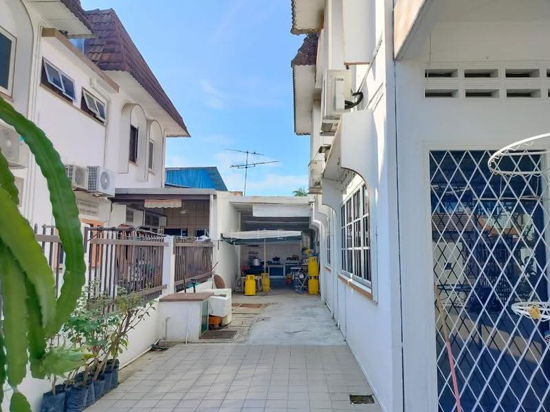 Semi-Detached House for Sale in Teluk Intan (Perak) - Fennie Tee - PropertyGuru.com.my