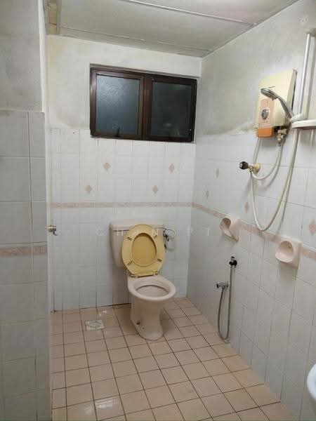 Kondominium untuk Disewa di Vista Komanwel B - Chin PT - Bathroom - PropertyGuru.com.my