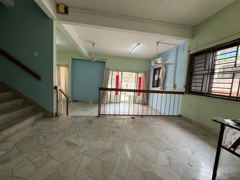 Rumah Berkembar untuk Dijual di Taman Majidee (Johor Bahru) - Ee Fong Toh - Living Room - PropertyGuru.com.my