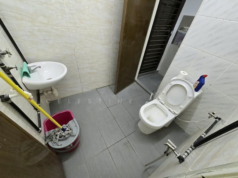 Rumah Teres 1-Tingkat untuk Dijual di Taman Muhibbah (Kajang) - Celestine Ting - Bathroom - PropertyGuru.com.my