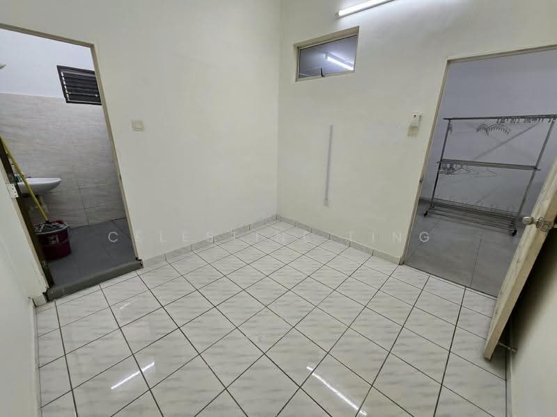 Rumah Teres 1-Tingkat untuk Dijual di Taman Muhibbah (Kajang) - Celestine Ting - Bathroom - PropertyGuru.com.my