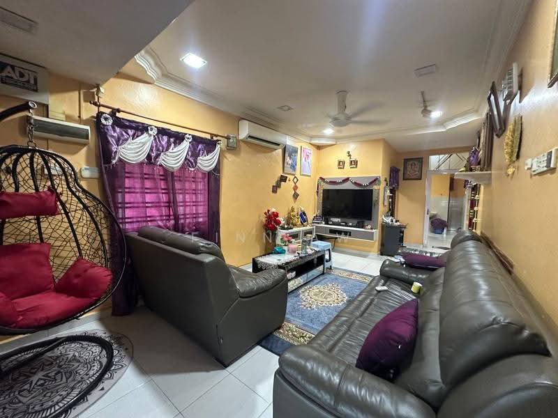 1-storey Terraced House for Sale in Taman Skudai Baru (Skudai) - Finn Aw - Living Room - PropertyGuru.com.my
