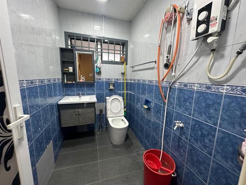 1-storey Terraced House for Sale in Taman Skudai Baru (Skudai) - Finn Aw - Bathroom - PropertyGuru.com.my