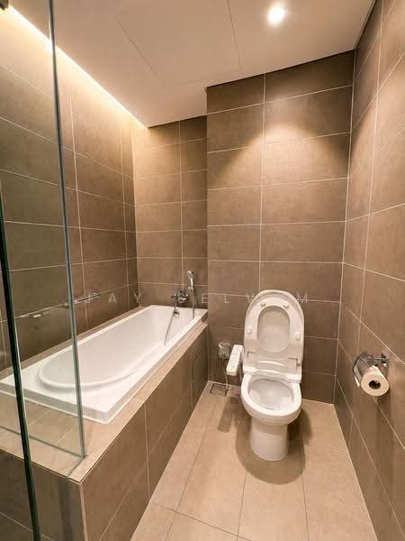 Kediaman Servis untuk Disewa di Mitsui Serviced Suites - Jay Selvam - Bathroom - PropertyGuru.com.my