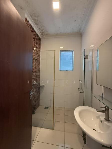Rumah Berkembar untuk Dijual di Ampang Jaya (Ampang) - Happy Kua - Bathroom - PropertyGuru.com.my