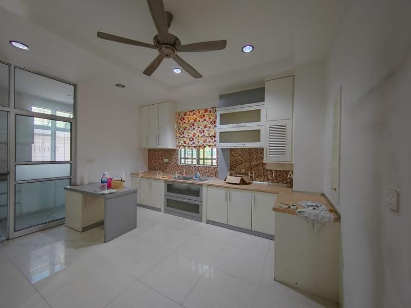 Bungalow House for Sale in Taman Cengal (Butterworth) - Alfred Chua - Kitchen - PropertyGuru.com.my
