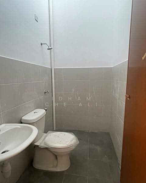 Rumah Teres 1-Tingkat untuk Dijual di Kampung Sungai Soi (Kuantan) - Idham Che'Ali - Bathroom - PropertyGuru.com.my