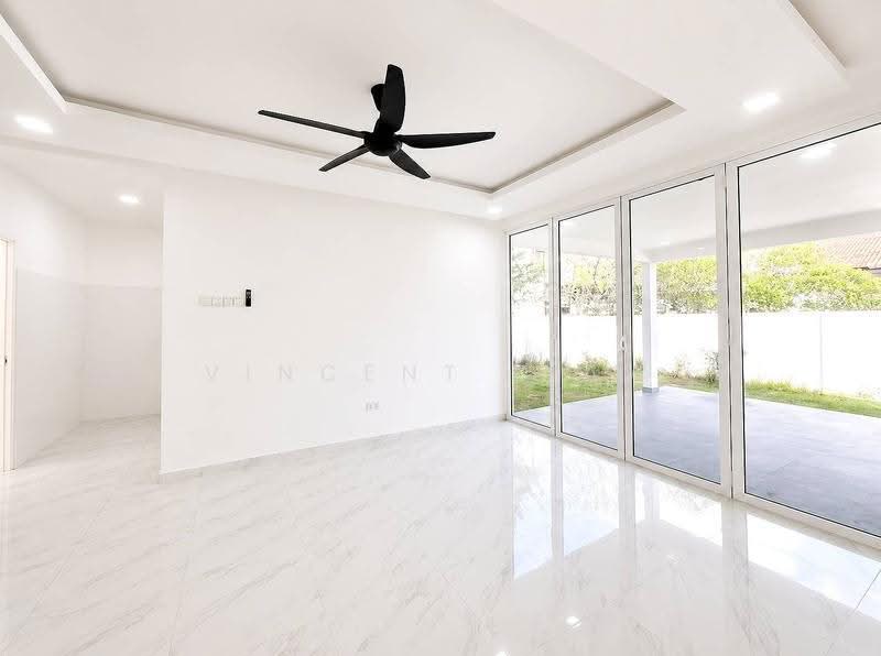 Bungalow House for Sale in Seksyen 3 (Shah Alam) - Vincent Liaw - Living Room - PropertyGuru.com.my