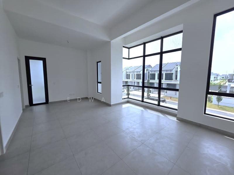 Rumah Teres 2-Tingkat untuk Dijual di Setia Eco Cascadia (Tebrau) - Edward Oo - Living Room - PropertyGuru.com.my