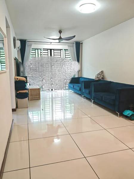 Pangsapuri untuk Dijual di Larkin Residence Phase 2 - Bee Ng - Living Room - PropertyGuru.com.my