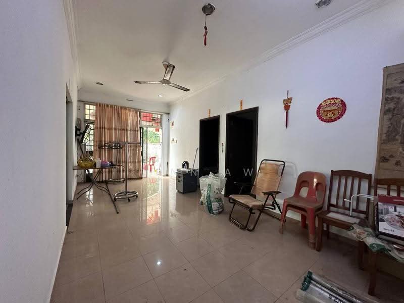 1-storey Terraced House for Sale in Mutiara Rini (Skudai) - Finn Aw - Living Room - PropertyGuru.com.my