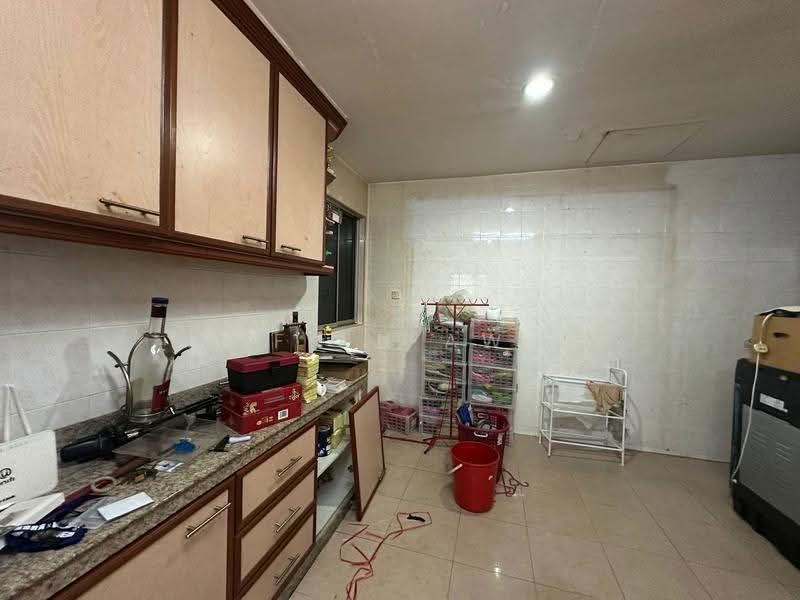 1-storey Terraced House for Sale in Mutiara Rini (Skudai) - Finn Aw - Kitchen - PropertyGuru.com.my