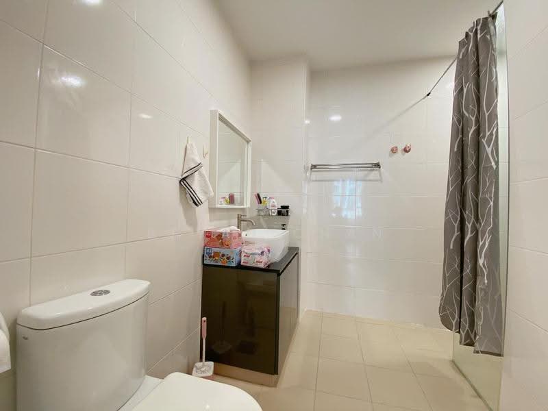 Condominium for Sale at Subang Parkhomes - Bryan Chan - Bathroom - PropertyGuru.com.my