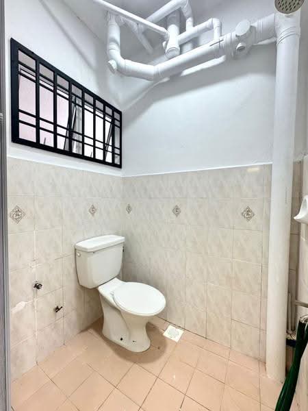 Pangsapuri untuk Dijual di Bayu Puteri 1 - Healer Lau - Bathroom - PropertyGuru.com.my