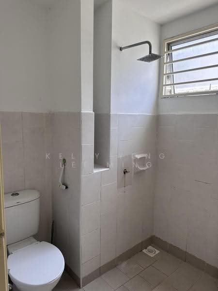 Kondominium untuk Dijual di Alpha Villa - Kelly Yong Lee Ming - Bathroom - PropertyGuru.com.my
