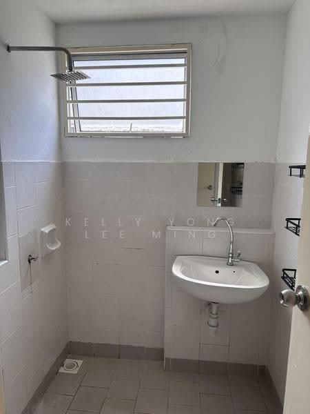 Kondominium untuk Dijual di Alpha Villa - Kelly Yong Lee Ming - Bathroom - PropertyGuru.com.my
