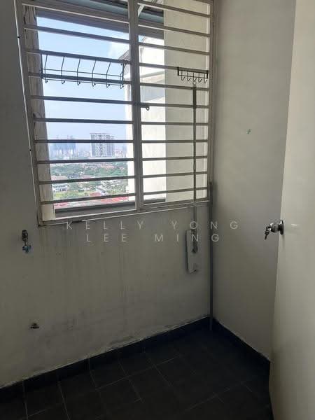 Kondominium untuk Dijual di Alpha Villa - Kelly Yong Lee Ming - Balcony - PropertyGuru.com.my