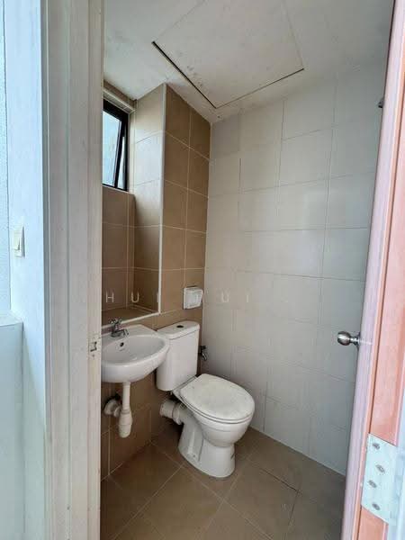 Kediaman Servis untuk Dijual di Sky Gardens Residences - Hui Hui . - PropertyGuru.com.my