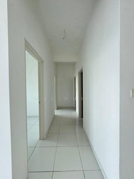 Kediaman Servis untuk Dijual di Sky Gardens Residences - Hui Hui . - PropertyGuru.com.my