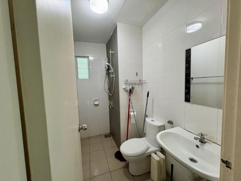 Condominium for Sale at Subang Parkhomes - Bryan Chan - Bathroom - PropertyGuru.com.my