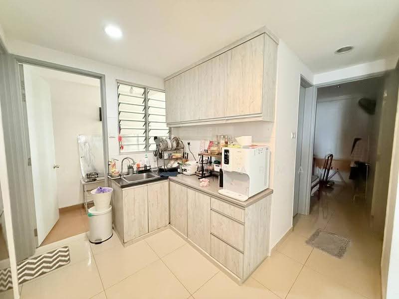 Kondominium untuk Dijual di Suasana Lumayan - Thoriq Suparman - Kitchen - PropertyGuru.com.my