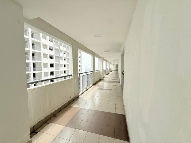 Kondominium untuk Dijual di Suasana Lumayan - Thoriq Suparman - Corridor - PropertyGuru.com.my