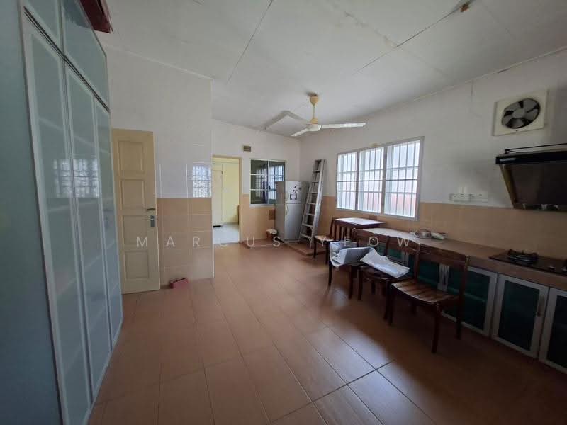 Rumah Teres 2-Tingkat untuk Dijual di Taman Harapan Baru (Rasah) - Marcus Yeow - Kitchen - PropertyGuru.com.my