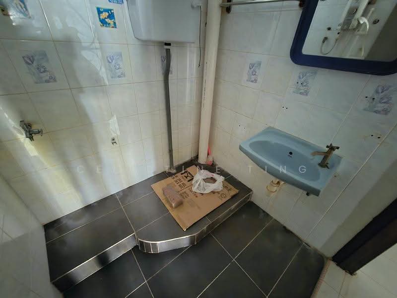 Rumah Teres 2-Tingkat untuk Dijual di Taman Kajang Jaya (Kajang) - Celestine Ting - Bathroom - PropertyGuru.com.my