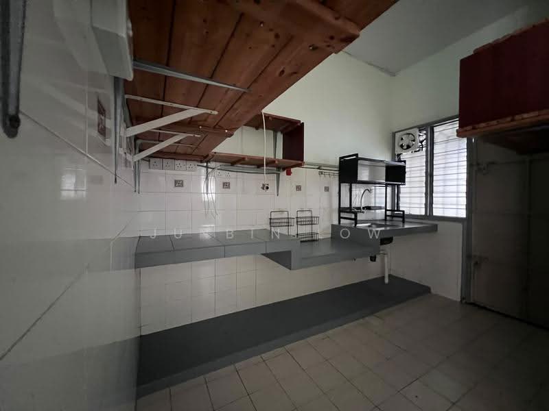 Rumah Teres 2-Tingkat untuk Dijual di Taman Wawasan (Puchong) - Junbin Low - Kitchen - PropertyGuru.com.my