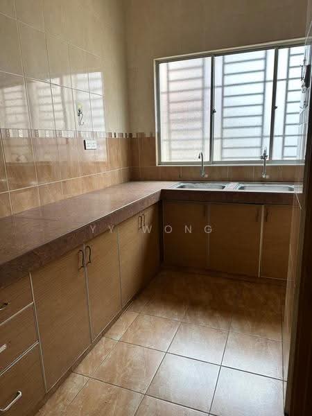 2.5-storey Terraced House for Sale in Taman Bukit Serdang (Seri Kembangan) - YY Wong - Kitchen - PropertyGuru.com.my
