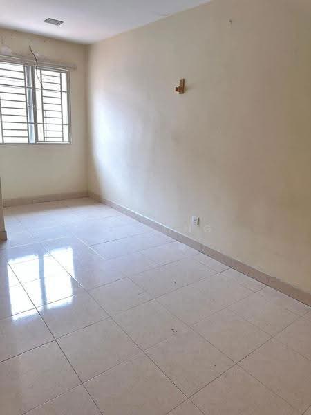 2.5-storey Terraced House for Sale in Taman Bukit Serdang (Seri Kembangan) - YY Wong - Interior - PropertyGuru.com.my