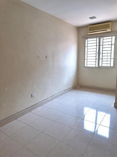 2.5-storey Terraced House for Sale in Taman Bukit Serdang (Seri Kembangan) - YY Wong - Interior - PropertyGuru.com.my
