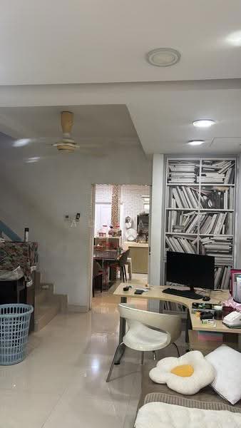 Rumah Teres 2-Tingkat untuk Dijual di TAMAN PUCHONG UTAMA (Puchong) - Adrian Loo - Living Room - PropertyGuru.com.my