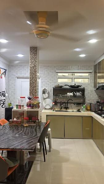 Rumah Teres 2-Tingkat untuk Dijual di TAMAN PUCHONG UTAMA (Puchong) - Adrian Loo - Kitchen - PropertyGuru.com.my