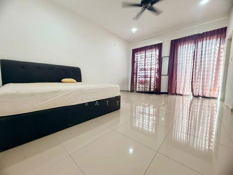2-storey Terraced House for Rent in Nusari Aman 2 (Bandar Sri Sendayan) - Nurasmida Abdul Sattar - Bedroom - PropertyGuru.com.my