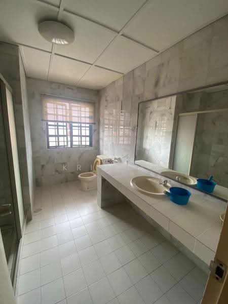 Terraced House for Sale in Bandar Sungai Long (Selangor) - Kris Tan - Bathroom - PropertyGuru.com.my