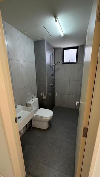 Kediaman Servis untuk Disewa di Dian Residency - Yenni . - Bathroom - PropertyGuru.com.my